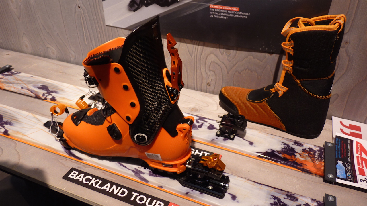 ATOMIC-backland-light-skis-chaussures