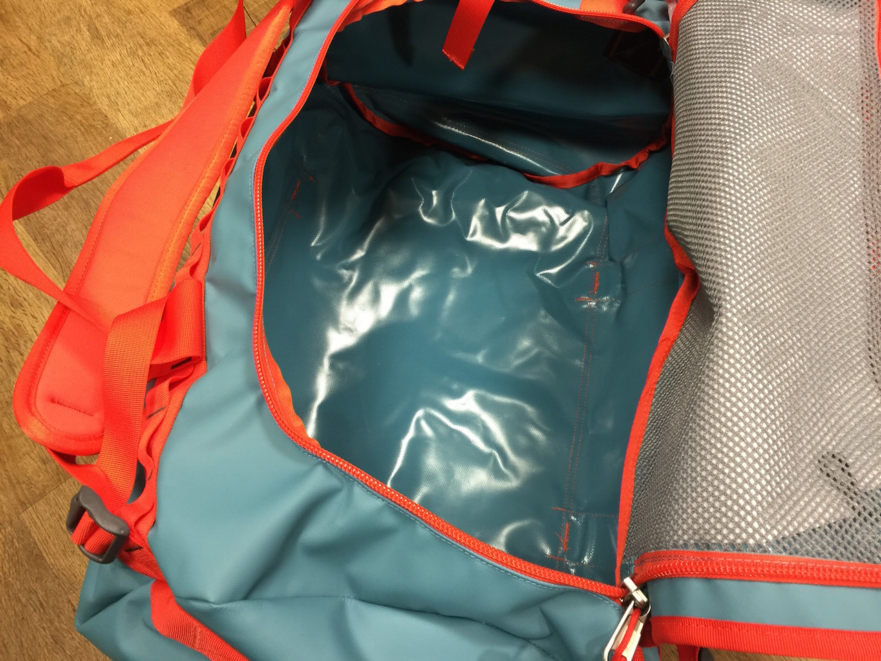 Duffel-bag-the-north-face-13