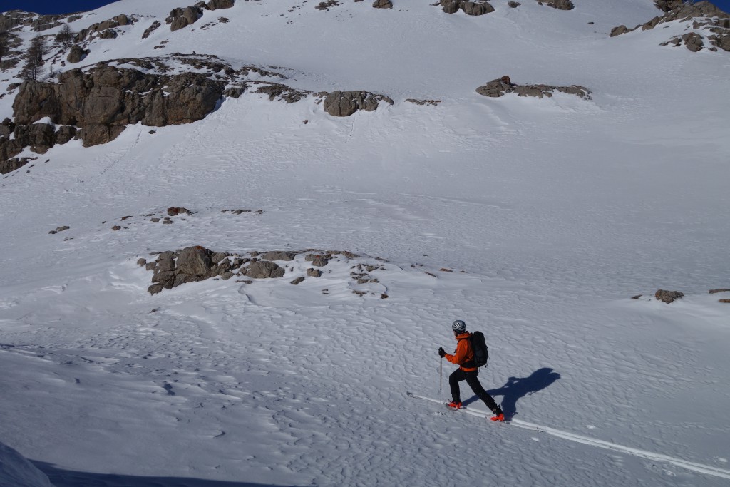 Traversée d'un plateau avec les chaussures de ski Arcteryx Procline Carbon Lite